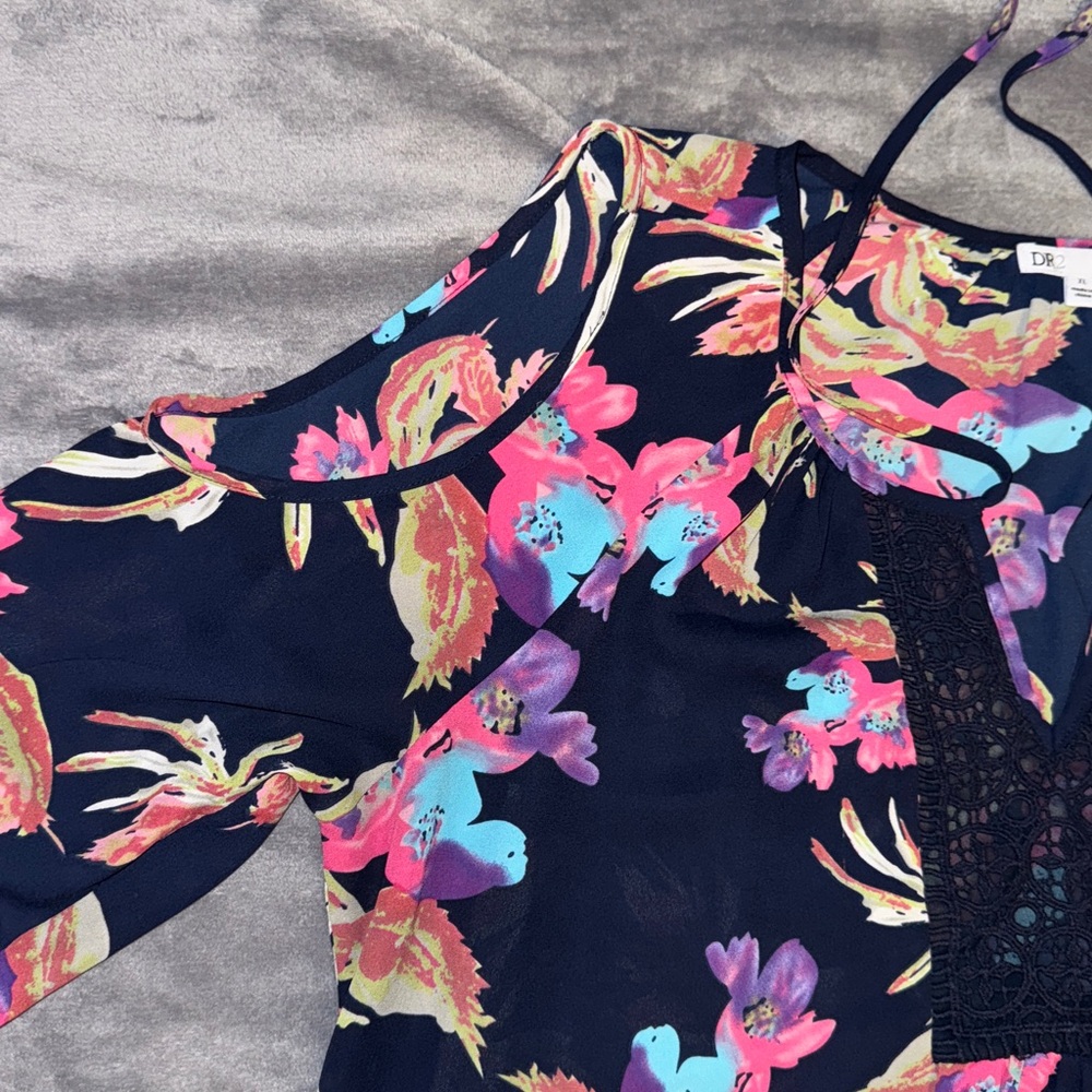 CUTEST shirt XL Navy Blue Floral - Picture 10 of 14